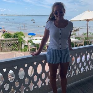 Meet your Posher, Olivia